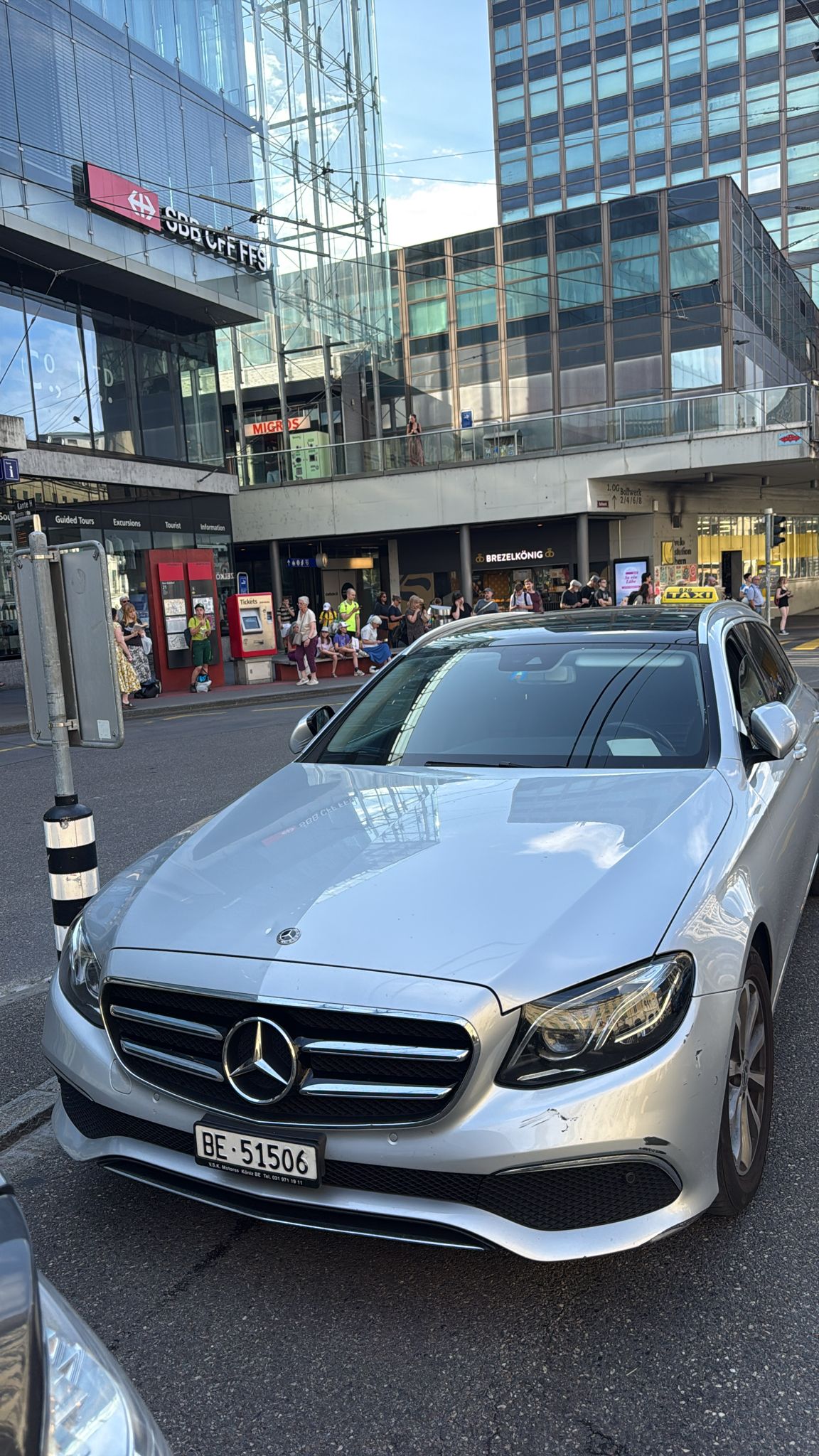 Taxi Bern 24/7 — Mercedes Taxi in Bern